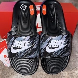 Nike Victori One Slides